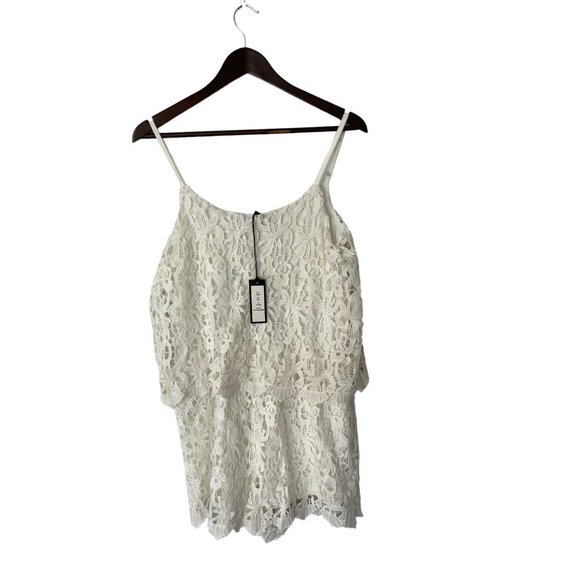 Romeo & Juliet Couture Crochet White/Ivory Romper new with tags size L - Picture 2 of 2